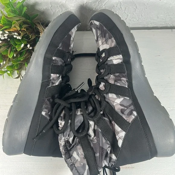 Nike Roshe One Hi Sneakerboots Camouflage Lined Cold Weather Sneakerboot 8 1/2 - Picture 12 of 15
